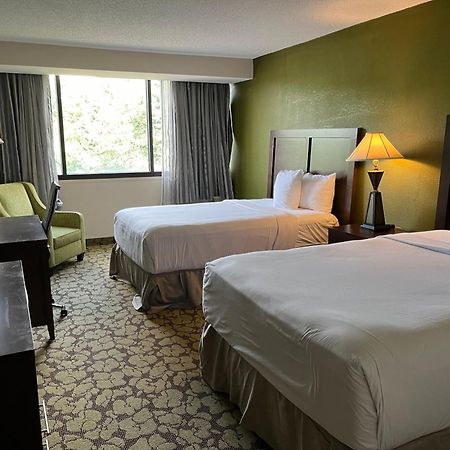 Hotel Ramada Plaza By Wyndham Charlotte South End Airport Exterior foto