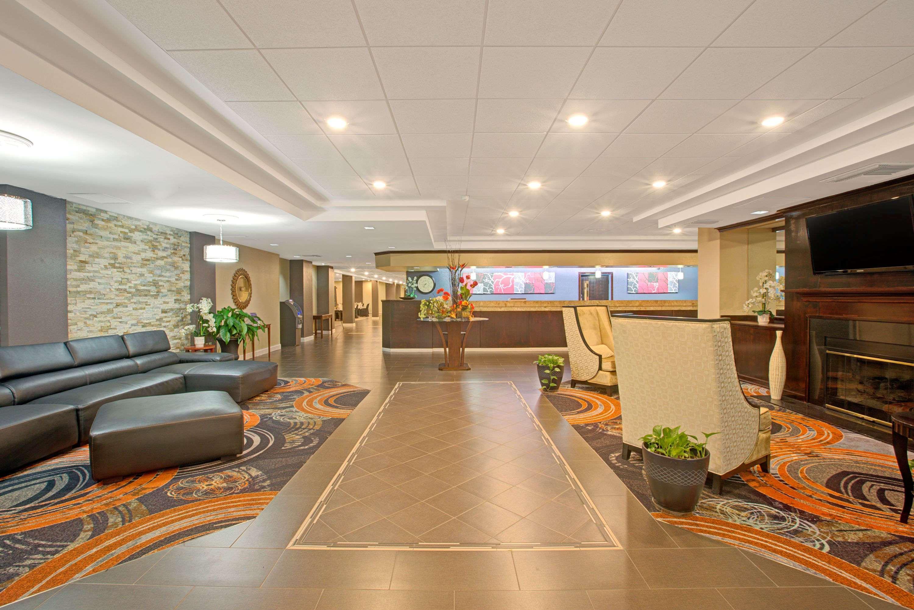 Hotel Ramada Plaza By Wyndham Charlotte South End Airport Exterior foto