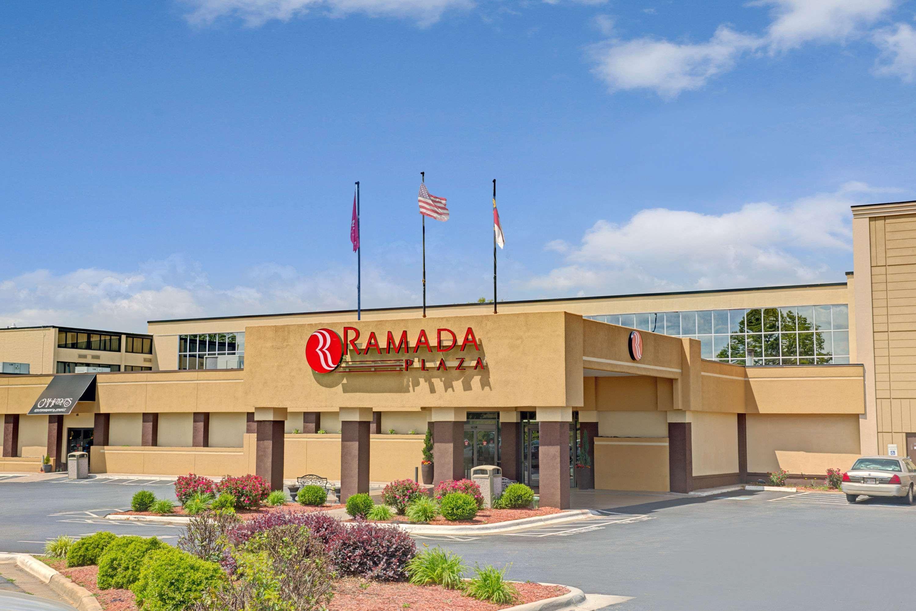 Hotel Ramada Plaza By Wyndham Charlotte South End Airport Exterior foto
