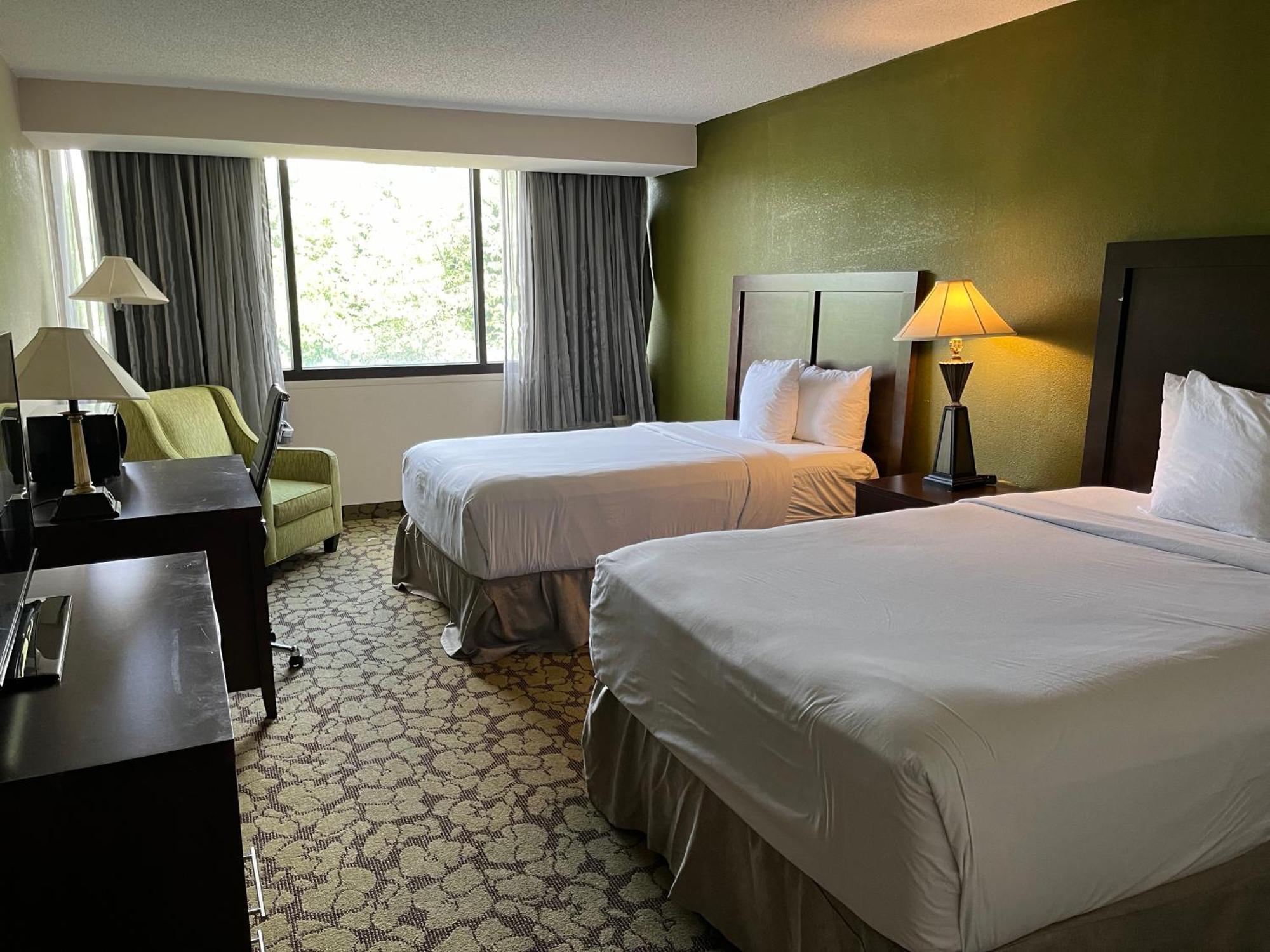 Hotel Ramada Plaza By Wyndham Charlotte South End Airport Exterior foto
