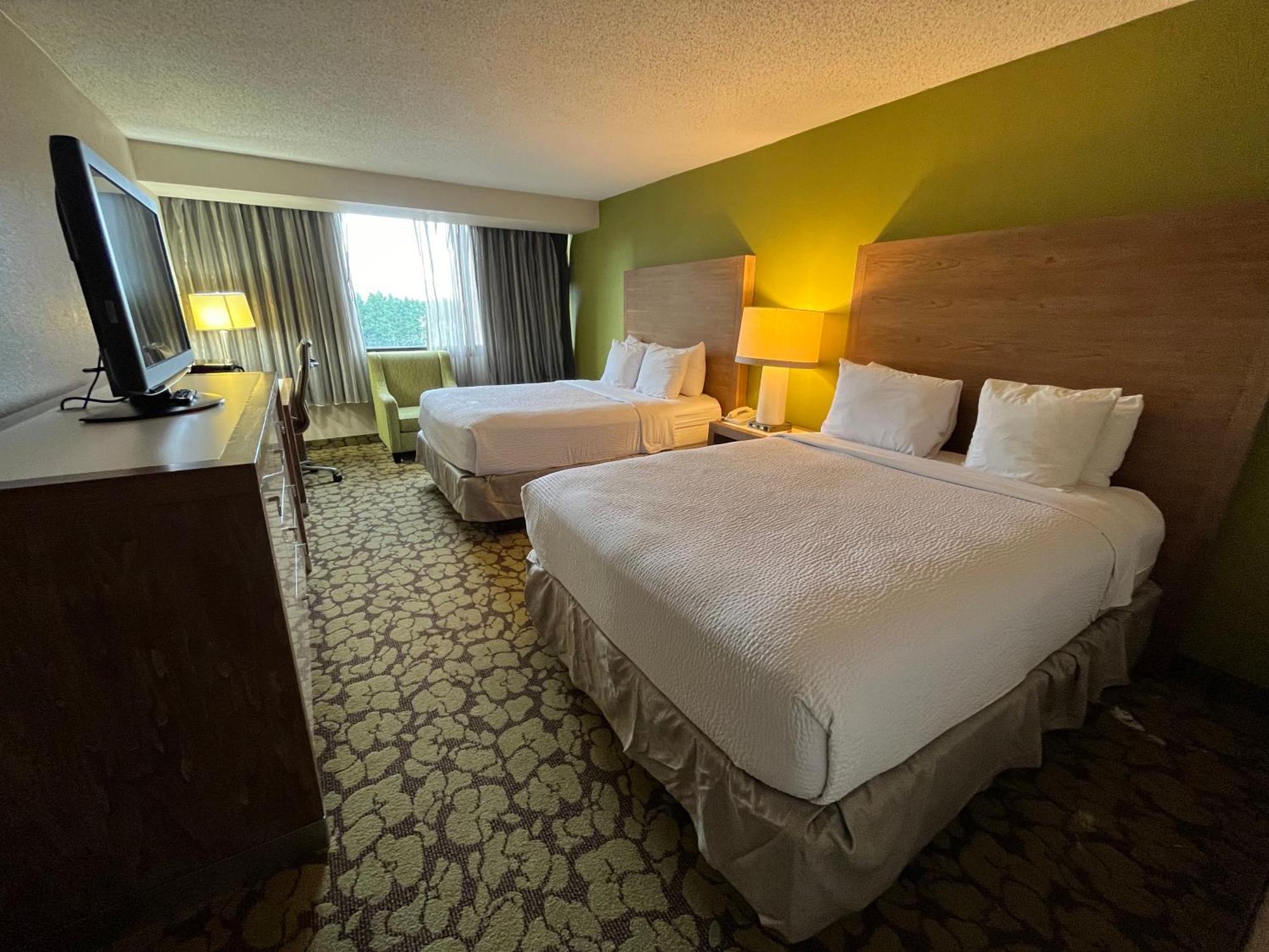Hotel Ramada Plaza By Wyndham Charlotte South End Airport Exterior foto