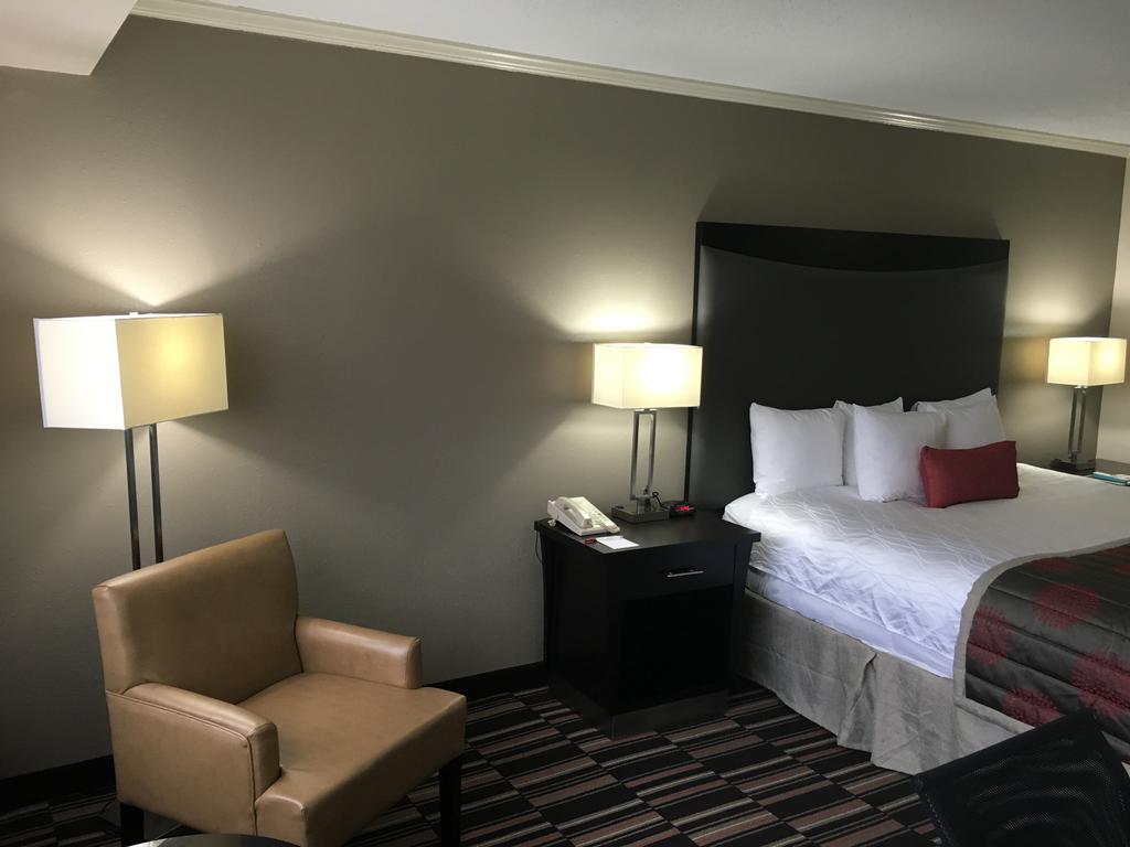 Hotel Ramada Plaza By Wyndham Charlotte South End Airport Exterior foto